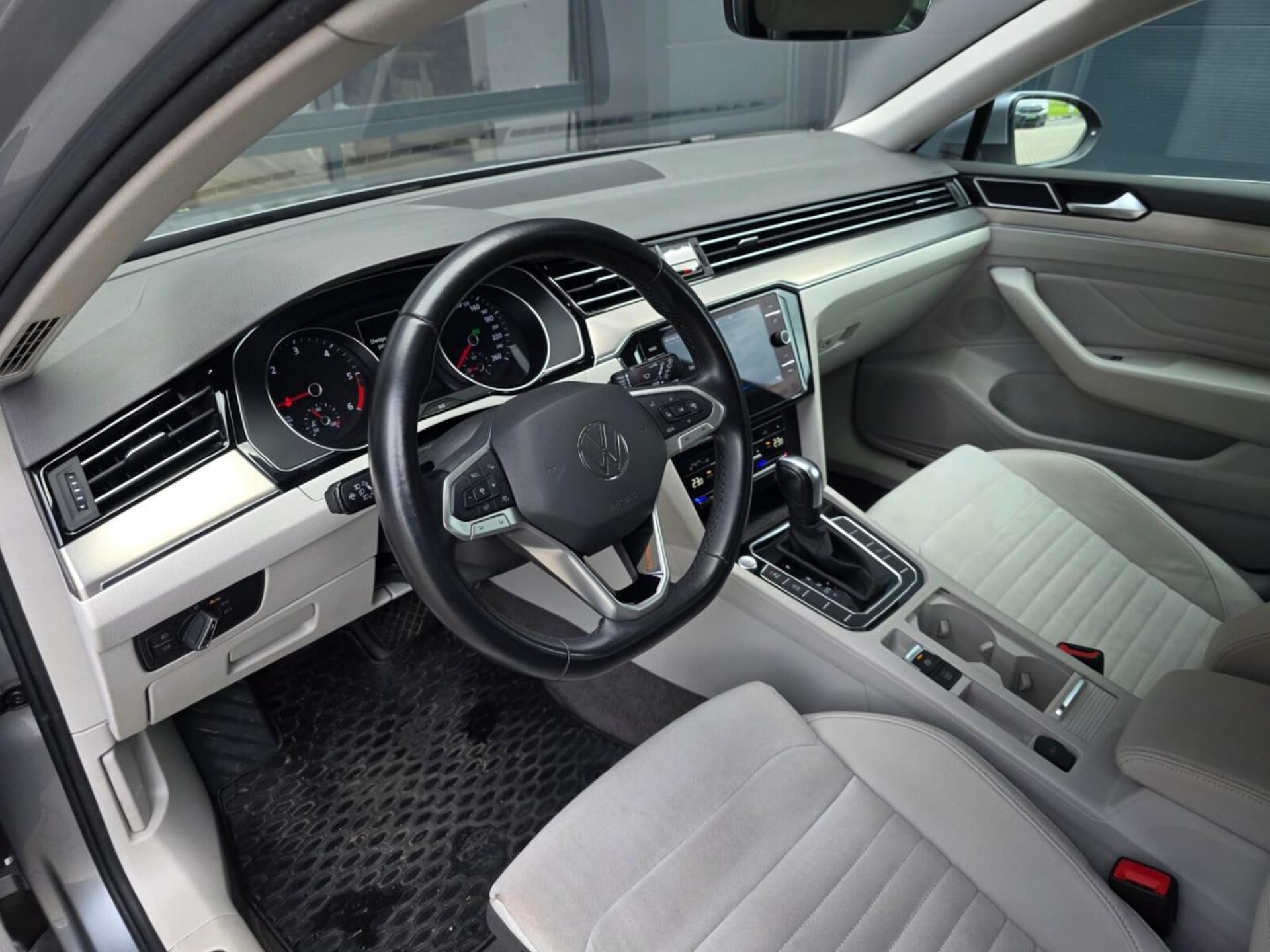 Volkswagen Passat Variant Elegance