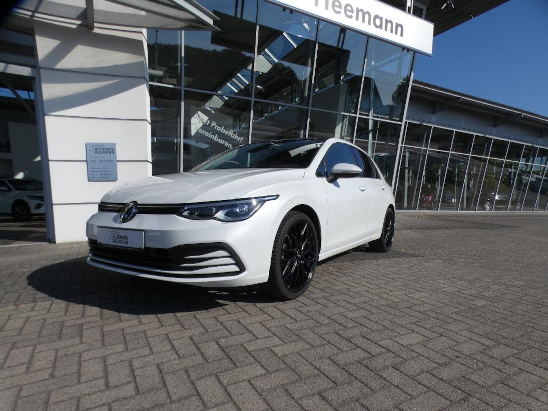 Volkswagen Golf Life