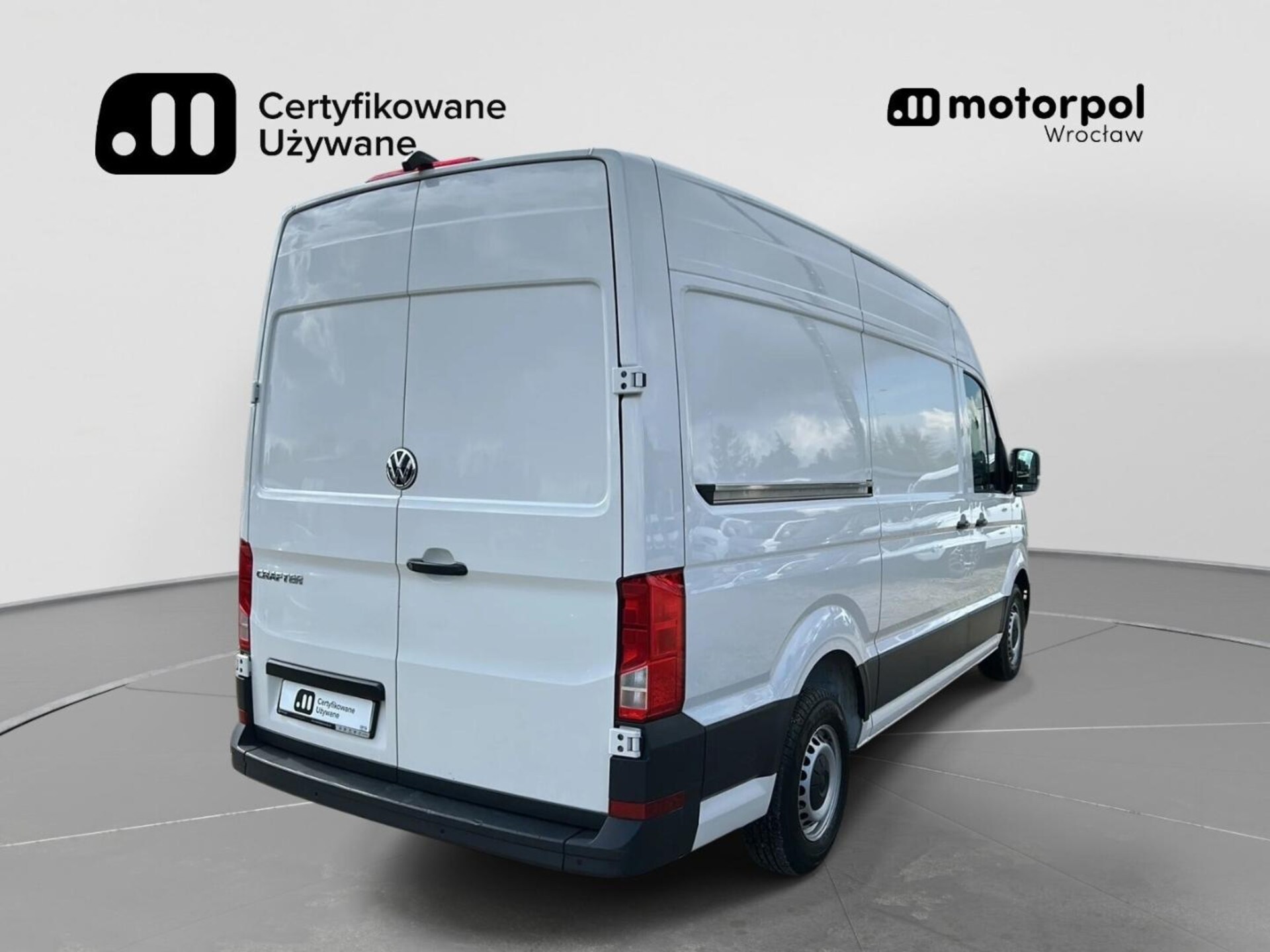 Volkswagen Crafter Furgon średni rozstaw osi
