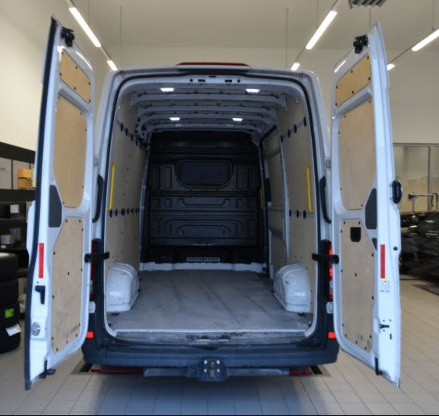 Volkswagen Crafter Kasten mittlerer Radstand