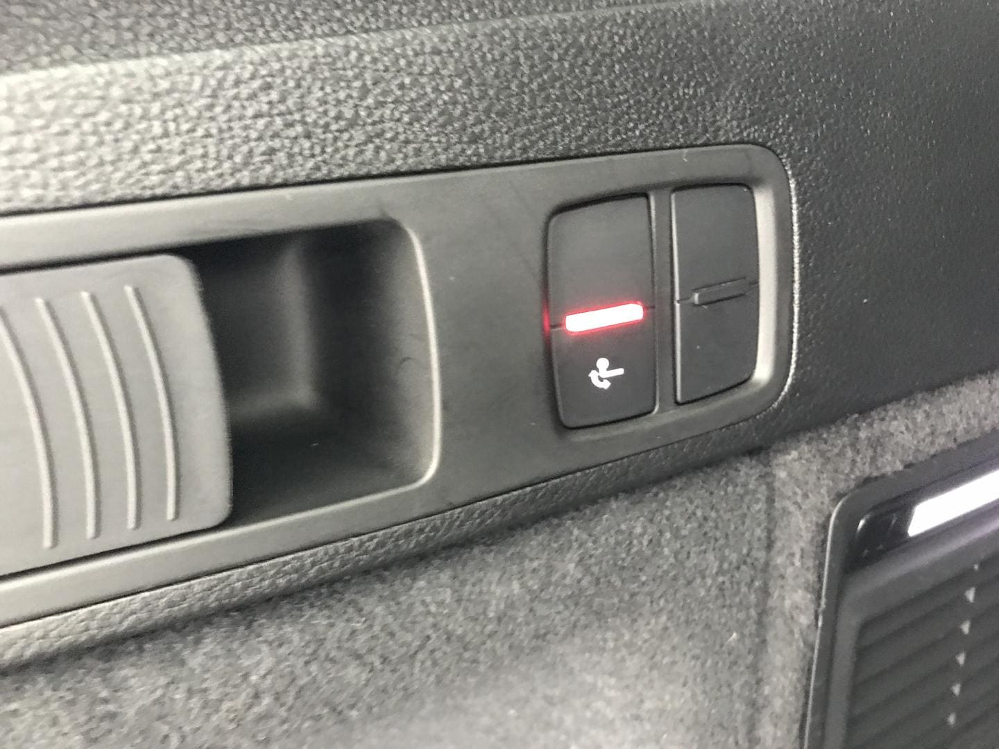 Image about Audi Q5 TFSI e Avus 50 TFSI e quattro 220 kW (299 ch) S tronic