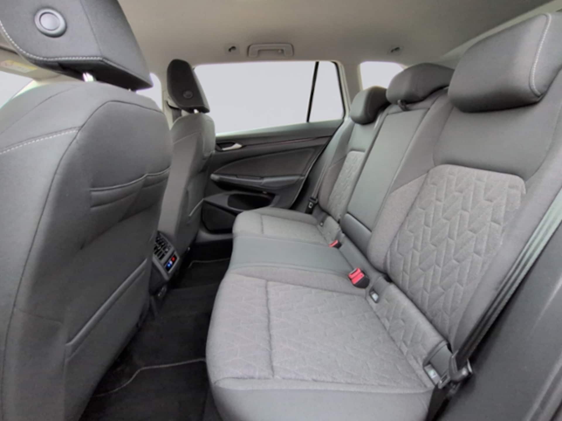 Volkswagen Golf Variant Life