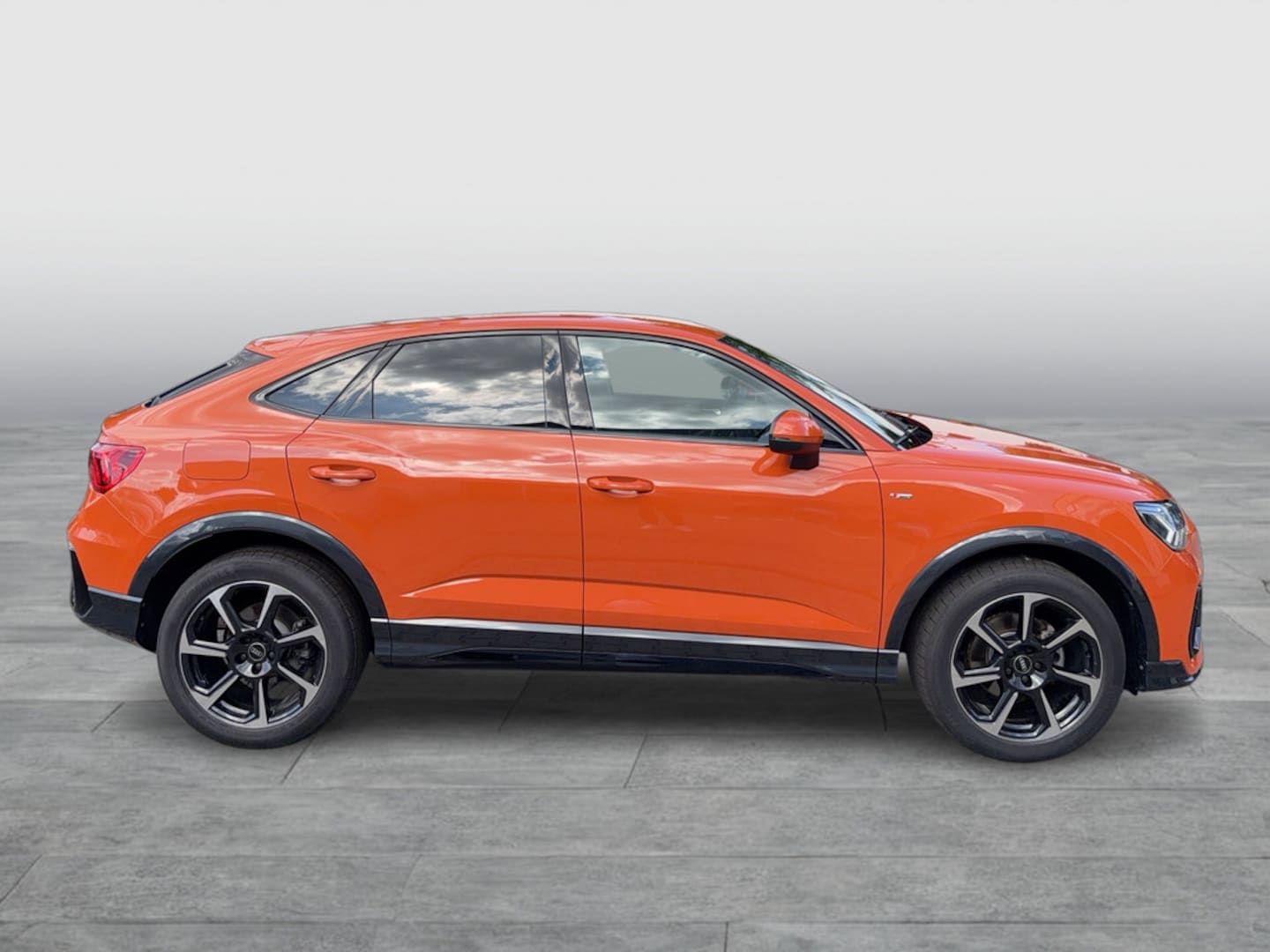Bild über Audi Q3 Sportback TFSI 110 kW S tronic - für weitere Informationen kontaktieren Sie den Audi Partner