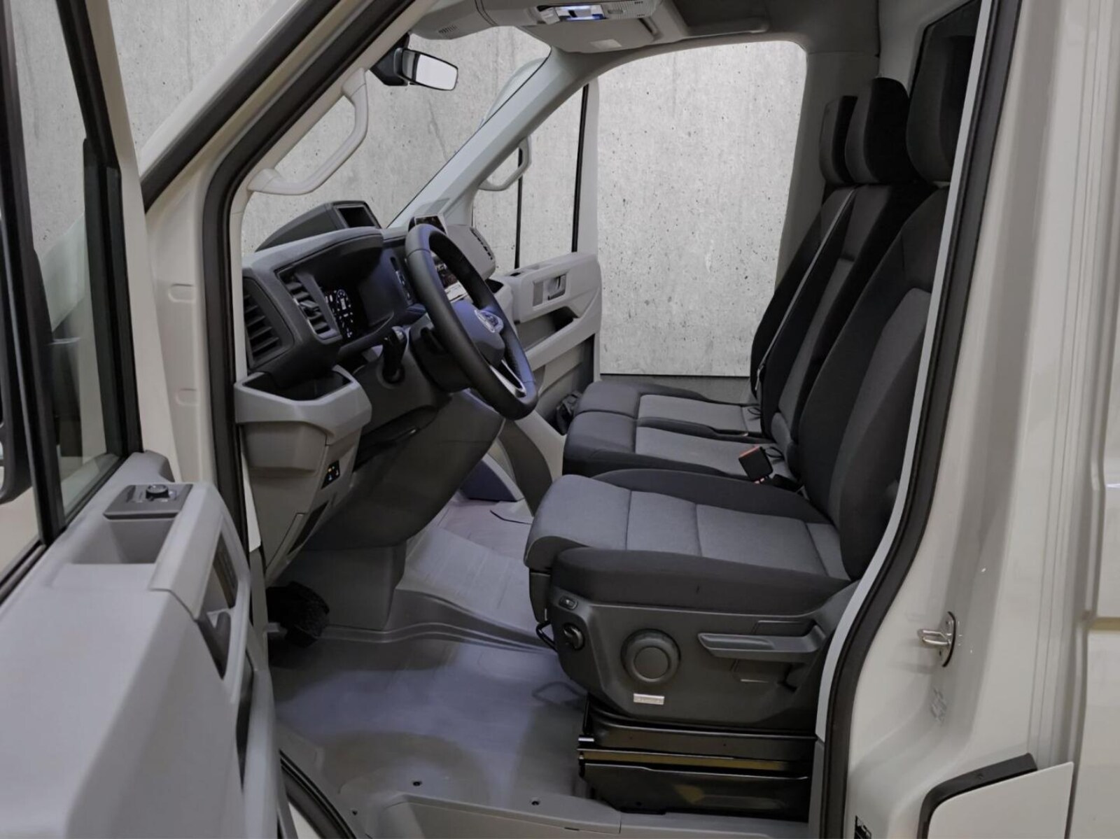 Volkswagen Crafter Kasten mittlerer Radstand – Bild 12