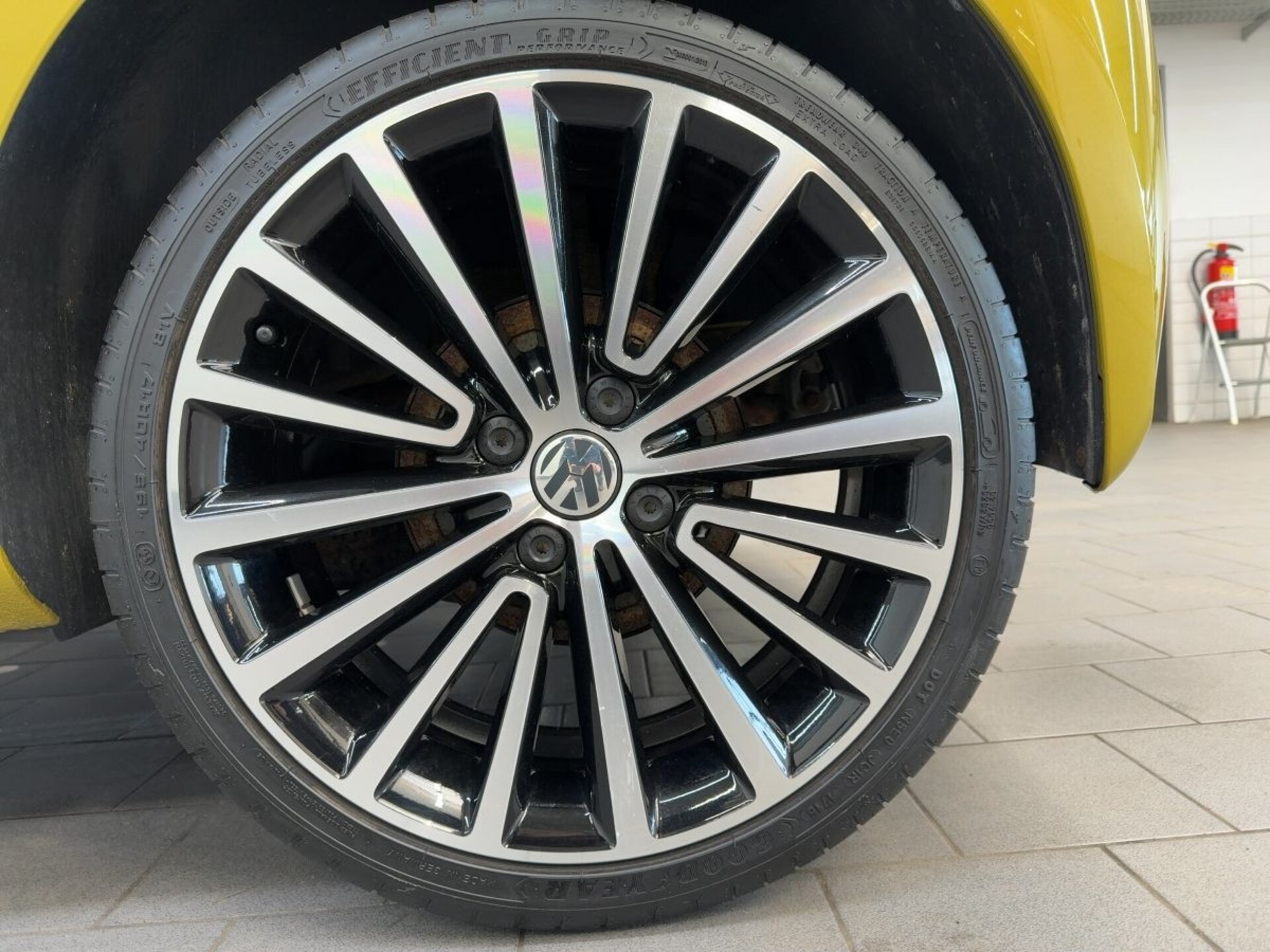 Volkswagen up! high up!