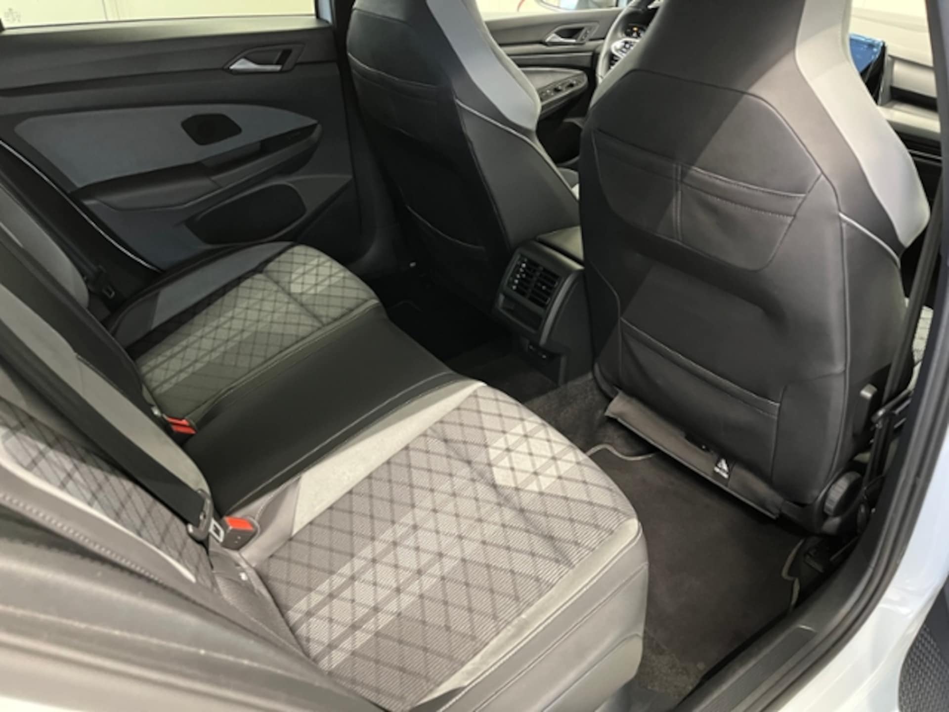 Volkswagen Golf Variant R-Line
