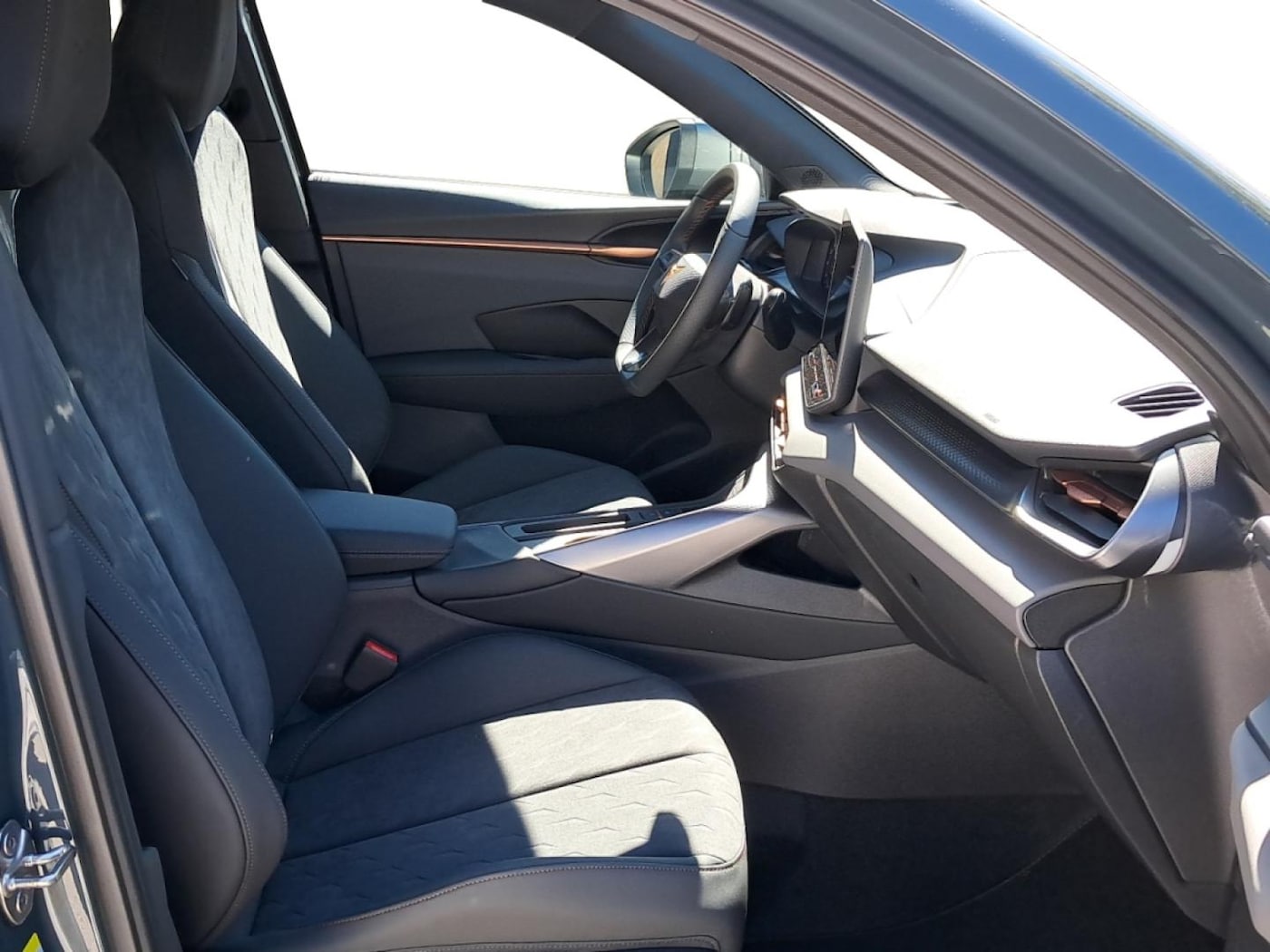 CUPRA Terramar 1.5 eTSI Beyond DSG 110 kW (150 CV) — photo 5