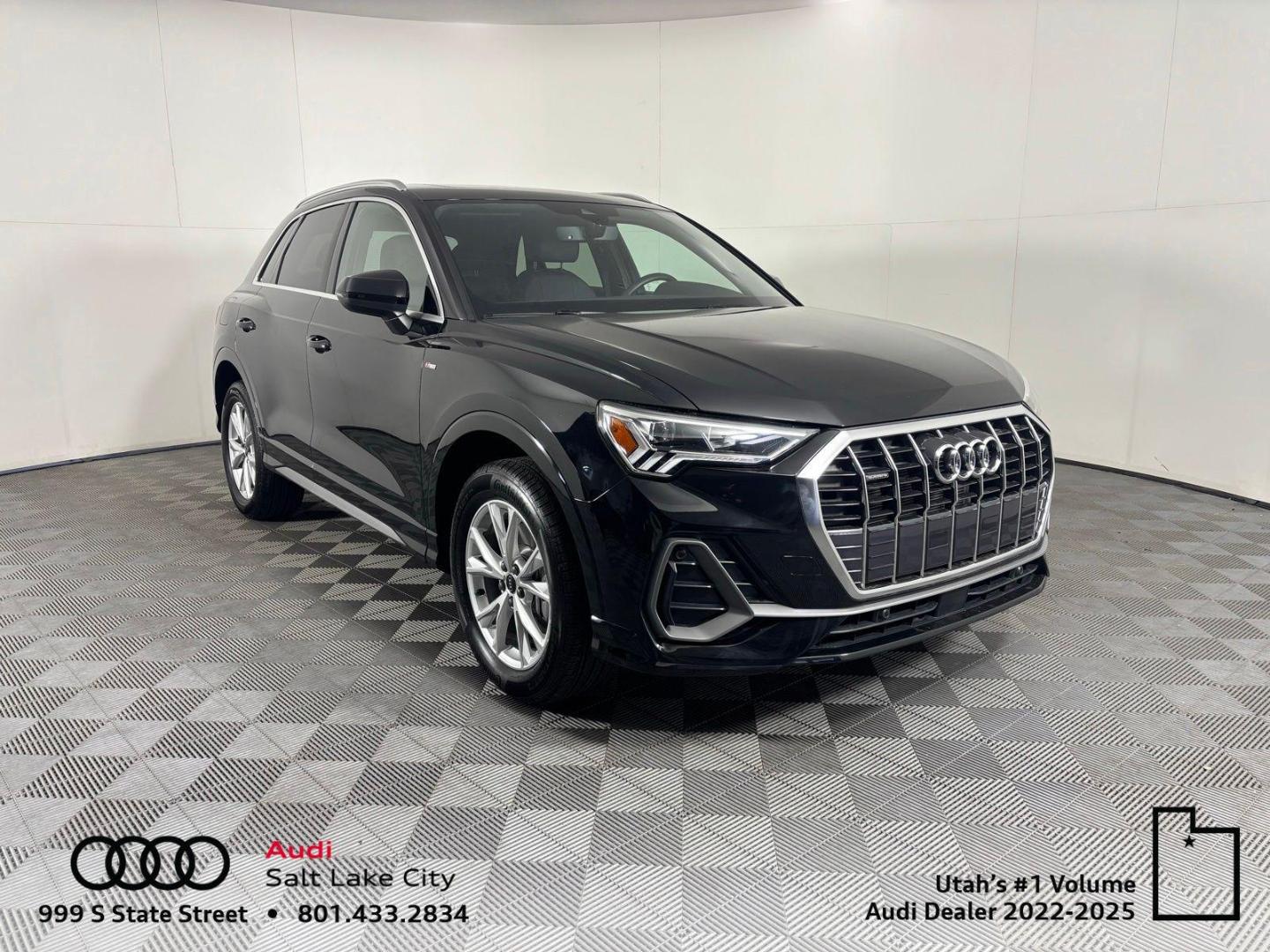 2025 Audi Q3 45 TFSI S Line Premium quattro's photo