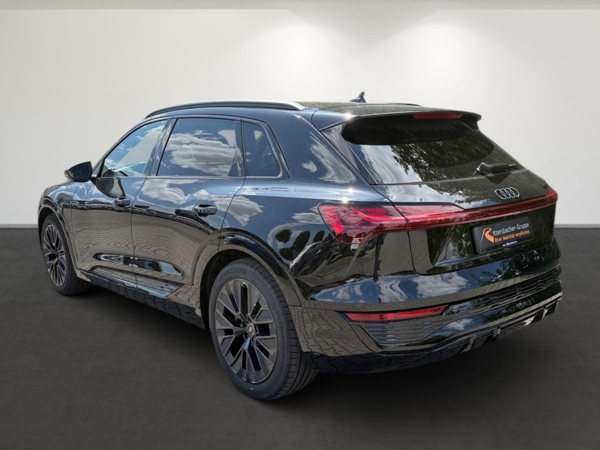 Audi Q8 e-tron S line