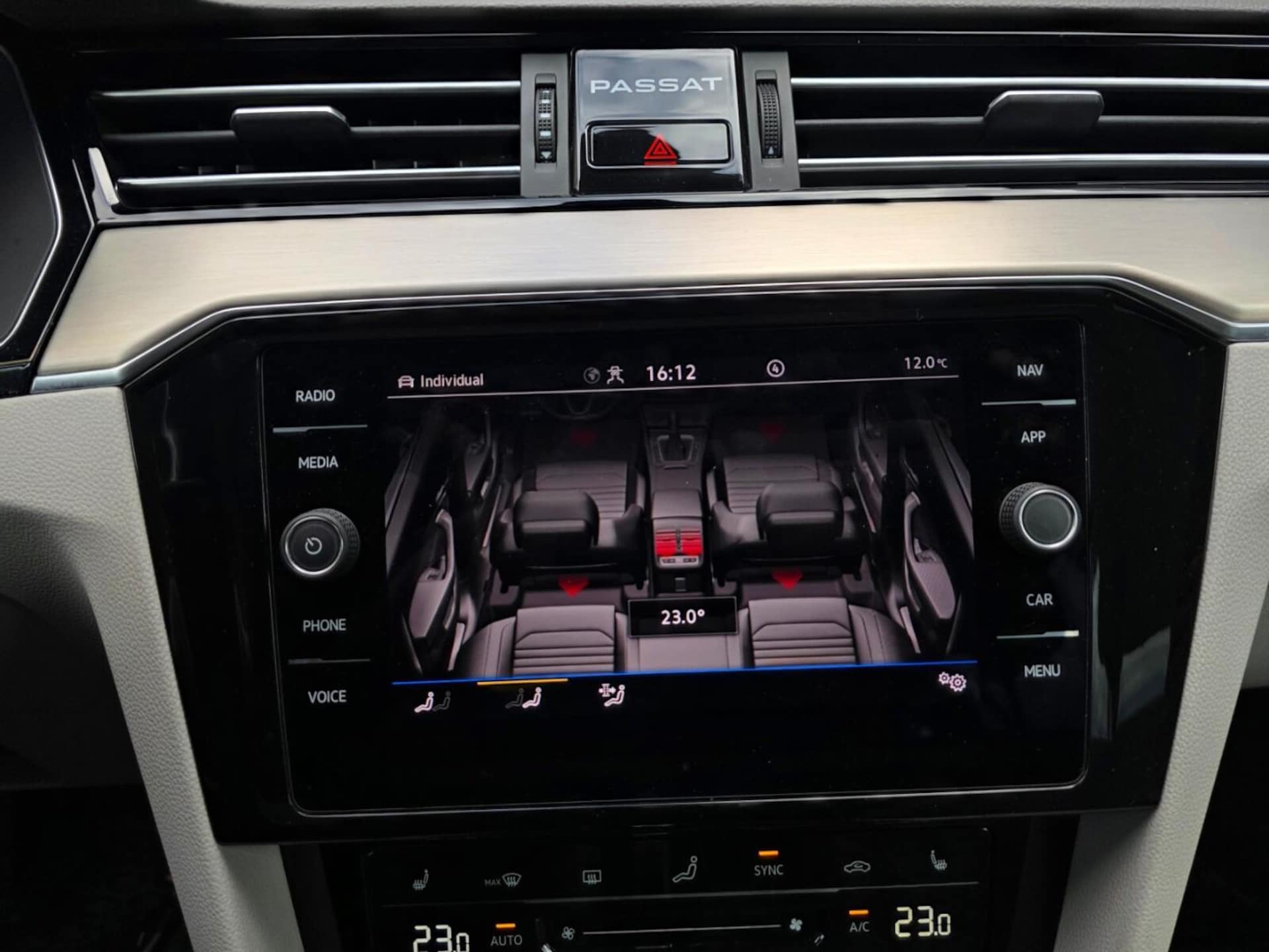 Volkswagen Passat Variant Elegance