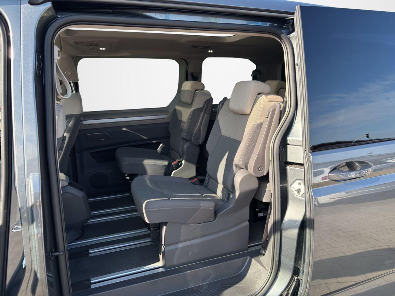 Volkswagen Multivan – Bild 14