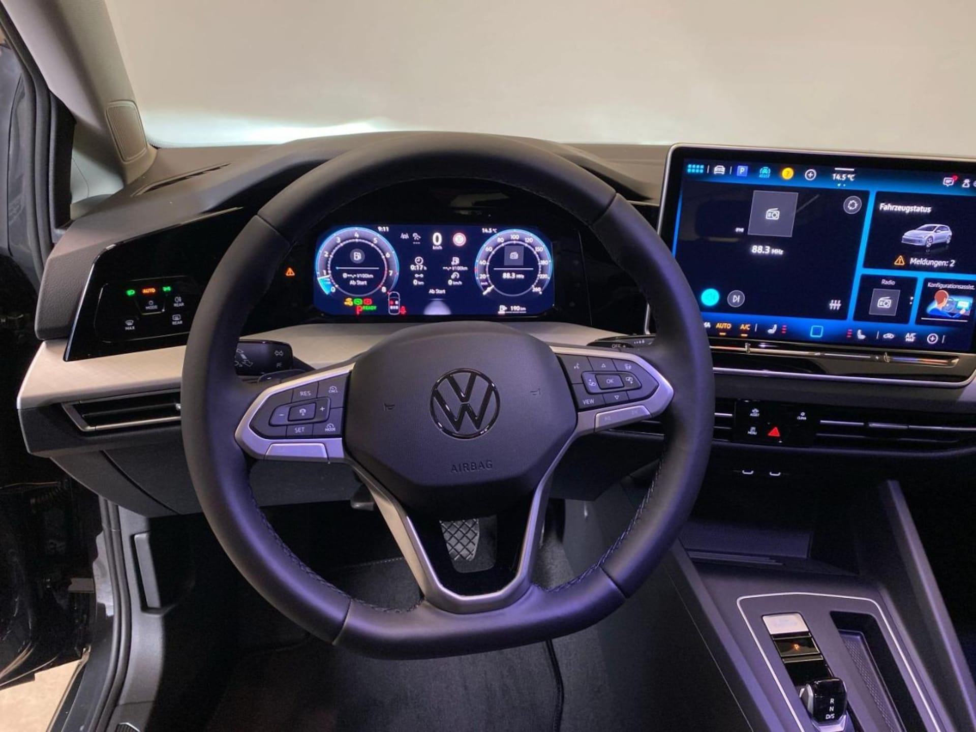 Volkswagen Golf Life