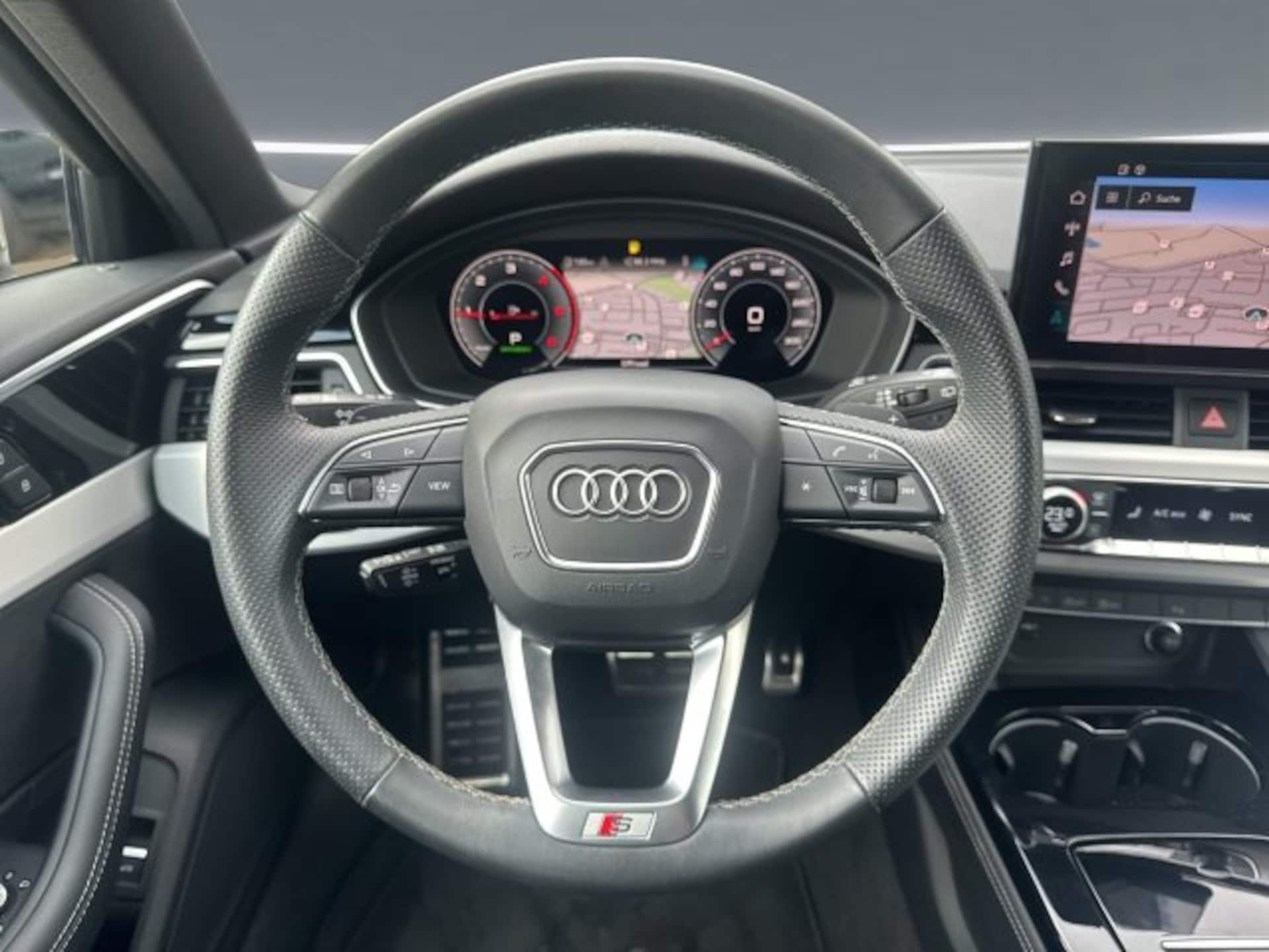 Audi A4 Avant S line