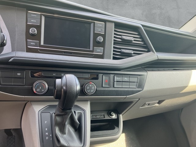 Volkswagen T6.1 Caravelle larger