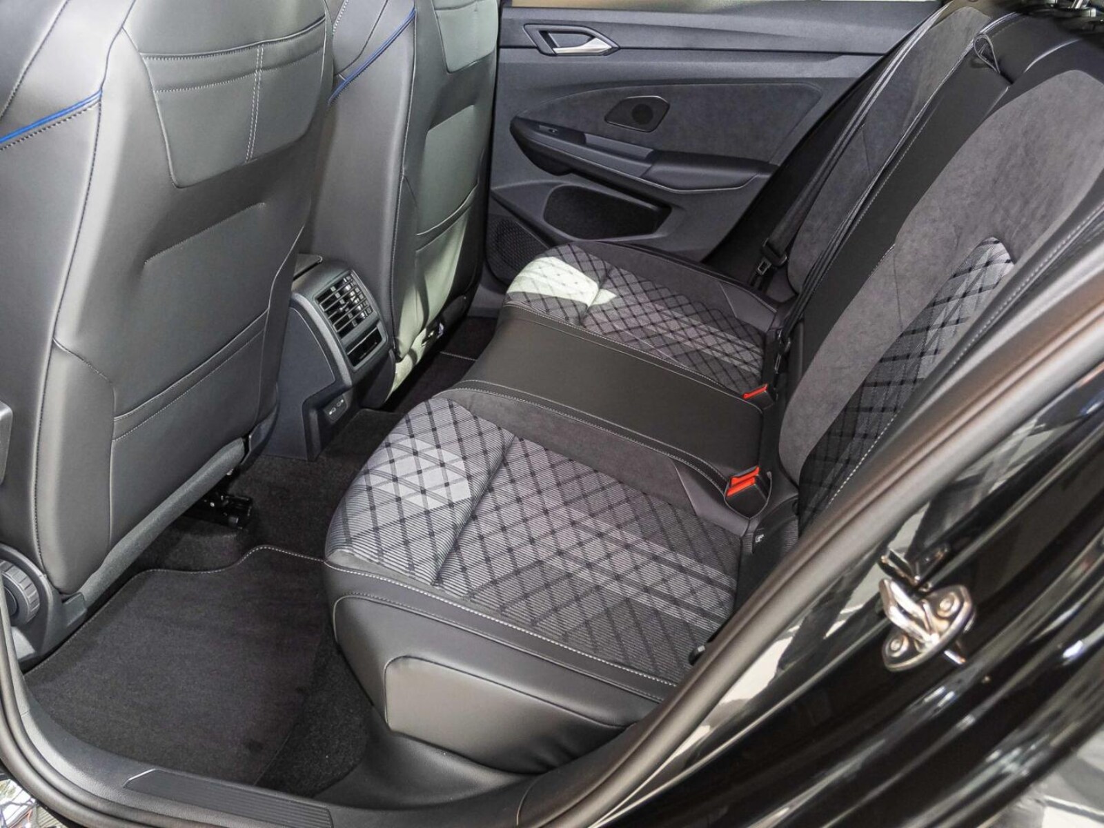 Volkswagen Golf – Bild 13