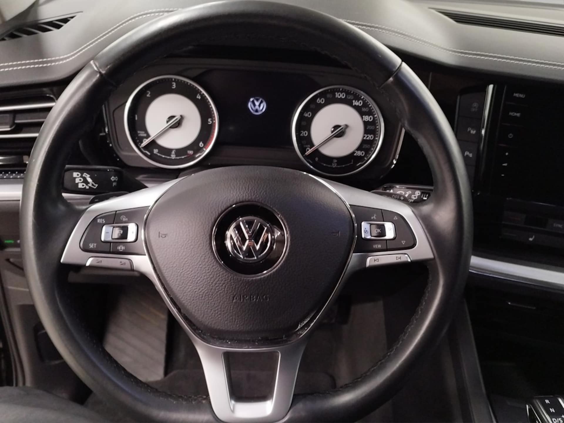 Volkswagen Touareg Basis-Modell