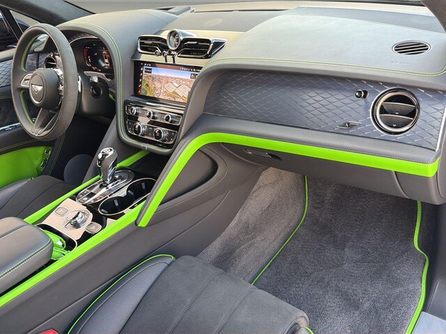 2025 Bentley Bentayga