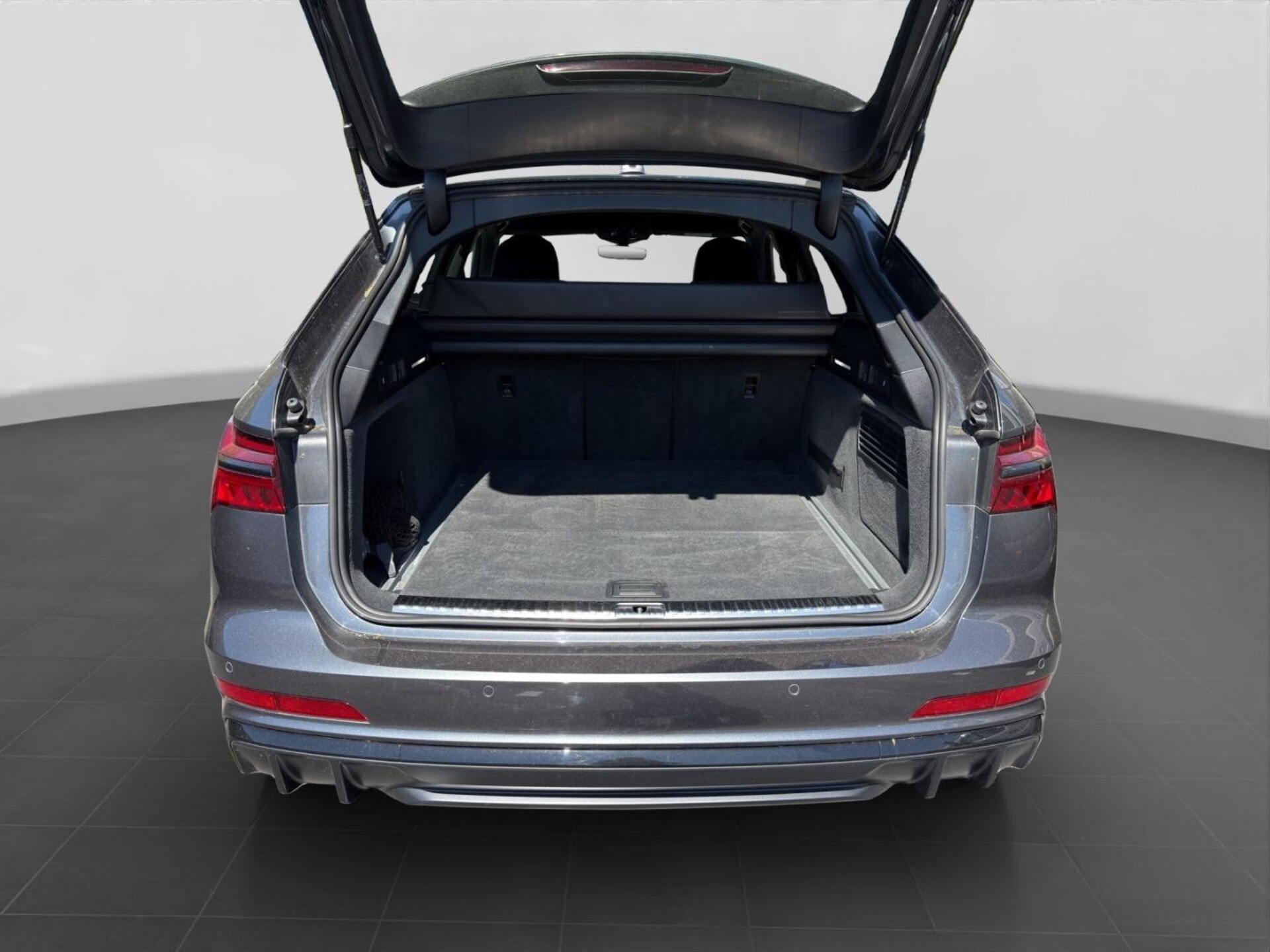 Audi S6 Avant