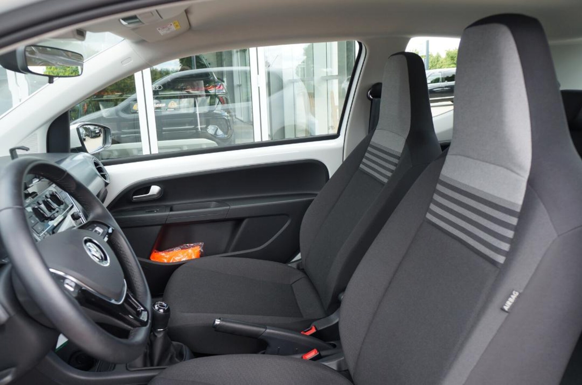 Volkswagen up! move up!