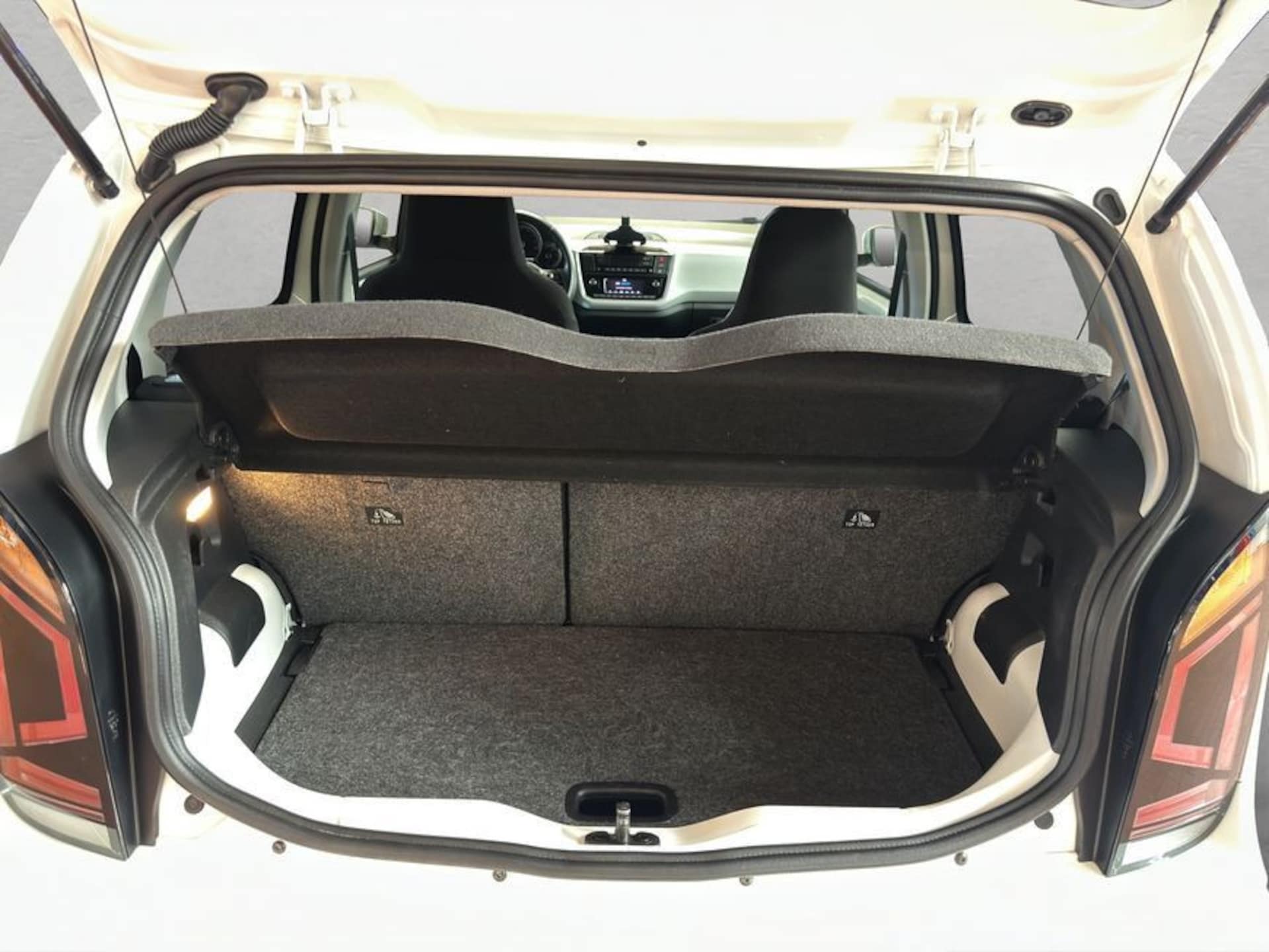 Volkswagen e-up! Style "Plus"