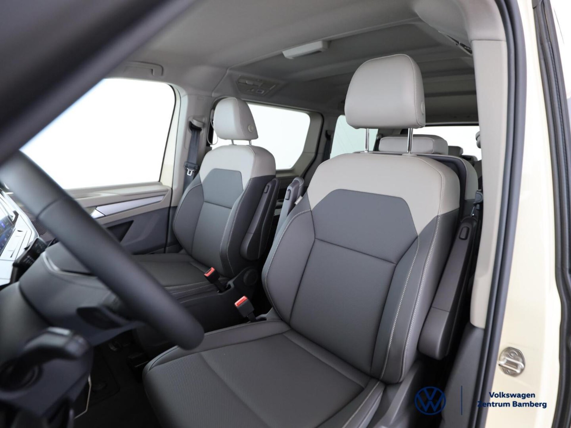 Volkswagen Multivan Langversion Basis-Modell