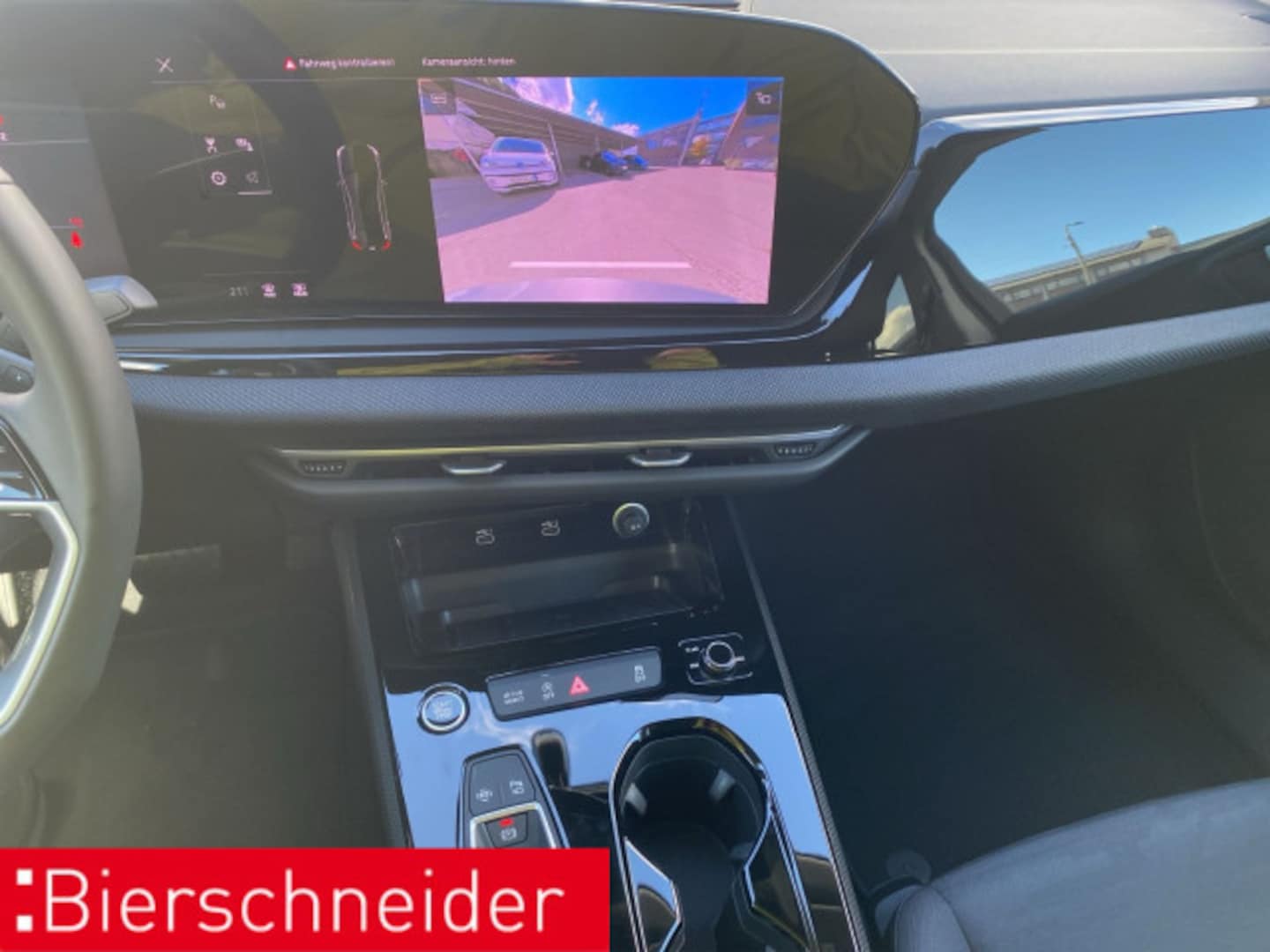 Bild über Audi A5 Limousine TFSI S tronic - für weitere Informationen kontaktieren Sie den Audi Partner