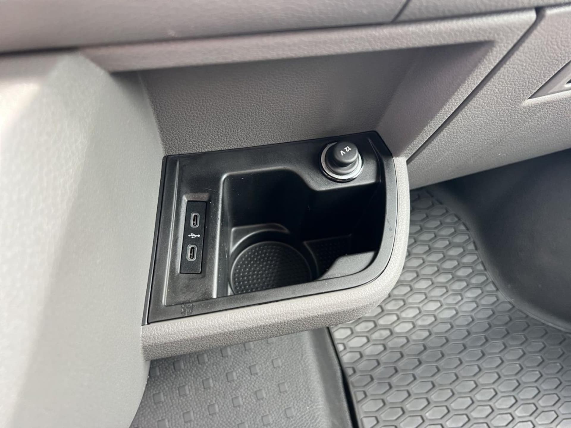 Volkswagen T6.1 Transporter Kasten kurzer Radstand
