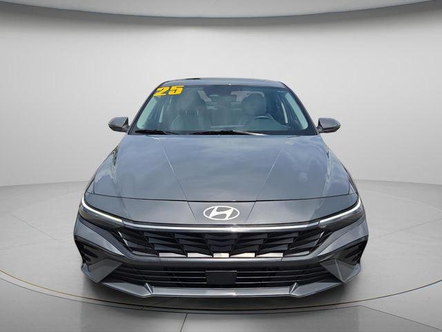 2025 Hyundai Elantra Hybrid