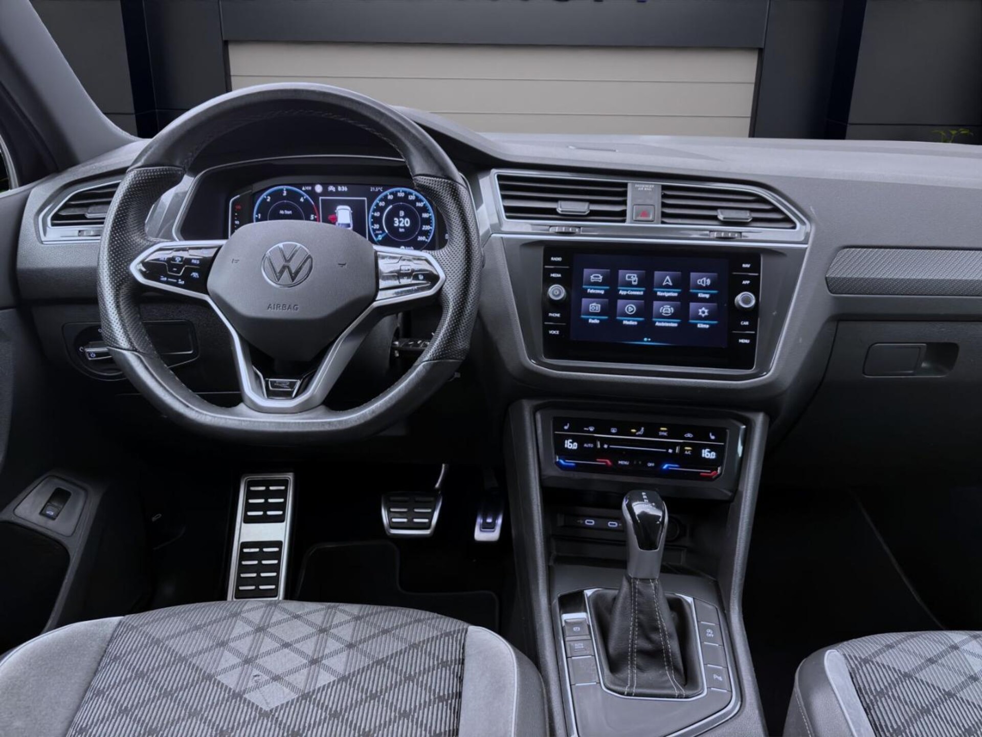Volkswagen Tiguan R-Line