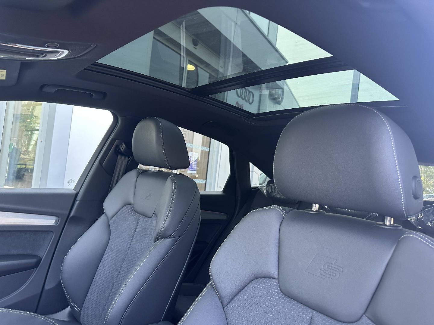 Image about Audi Q5 Sportback TFSI e S line 50 TFSI e Hybride rechargeable quattro220(299)kW(ch)S tronic