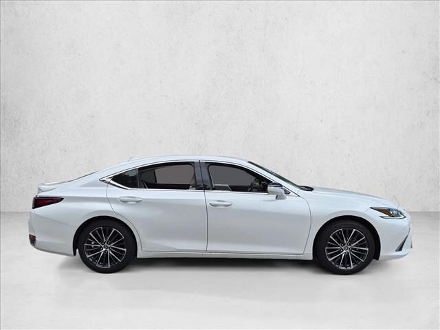 2025 Lexus ES 300h