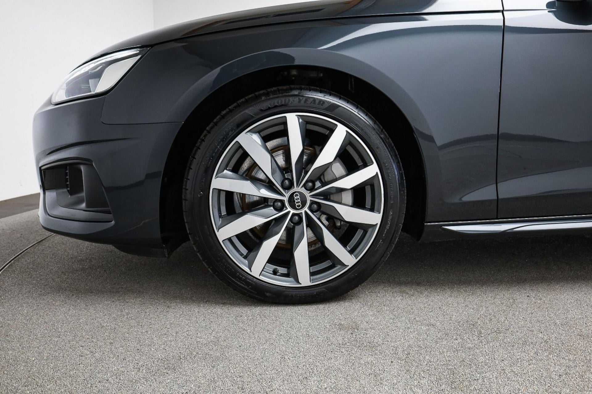 Audi A4 Limousine Advanced
