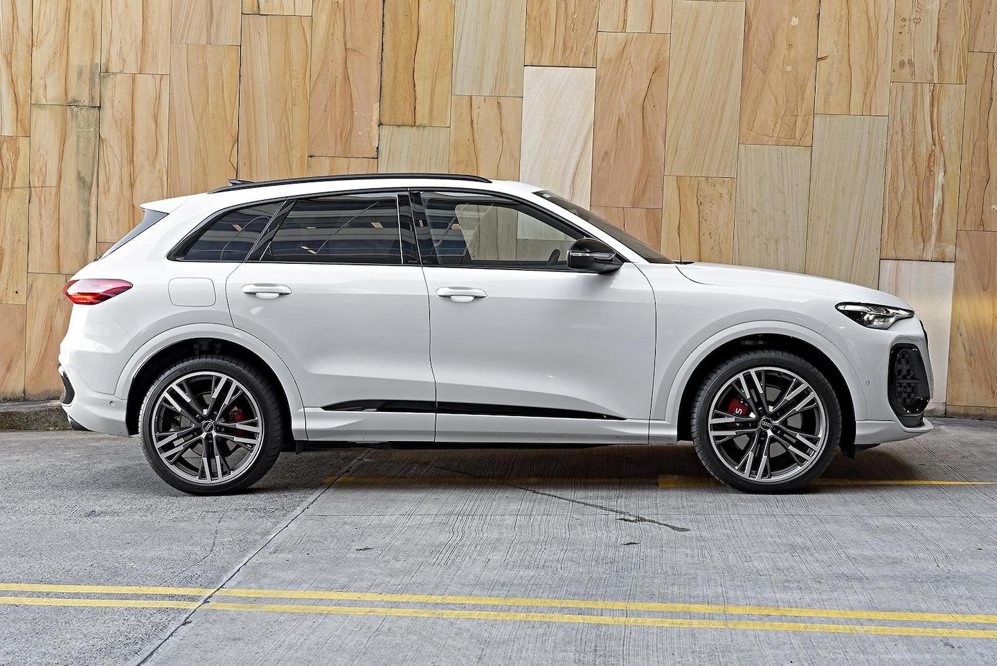 Image about Audi SQ5 SUV TFSI 270 kW edition one