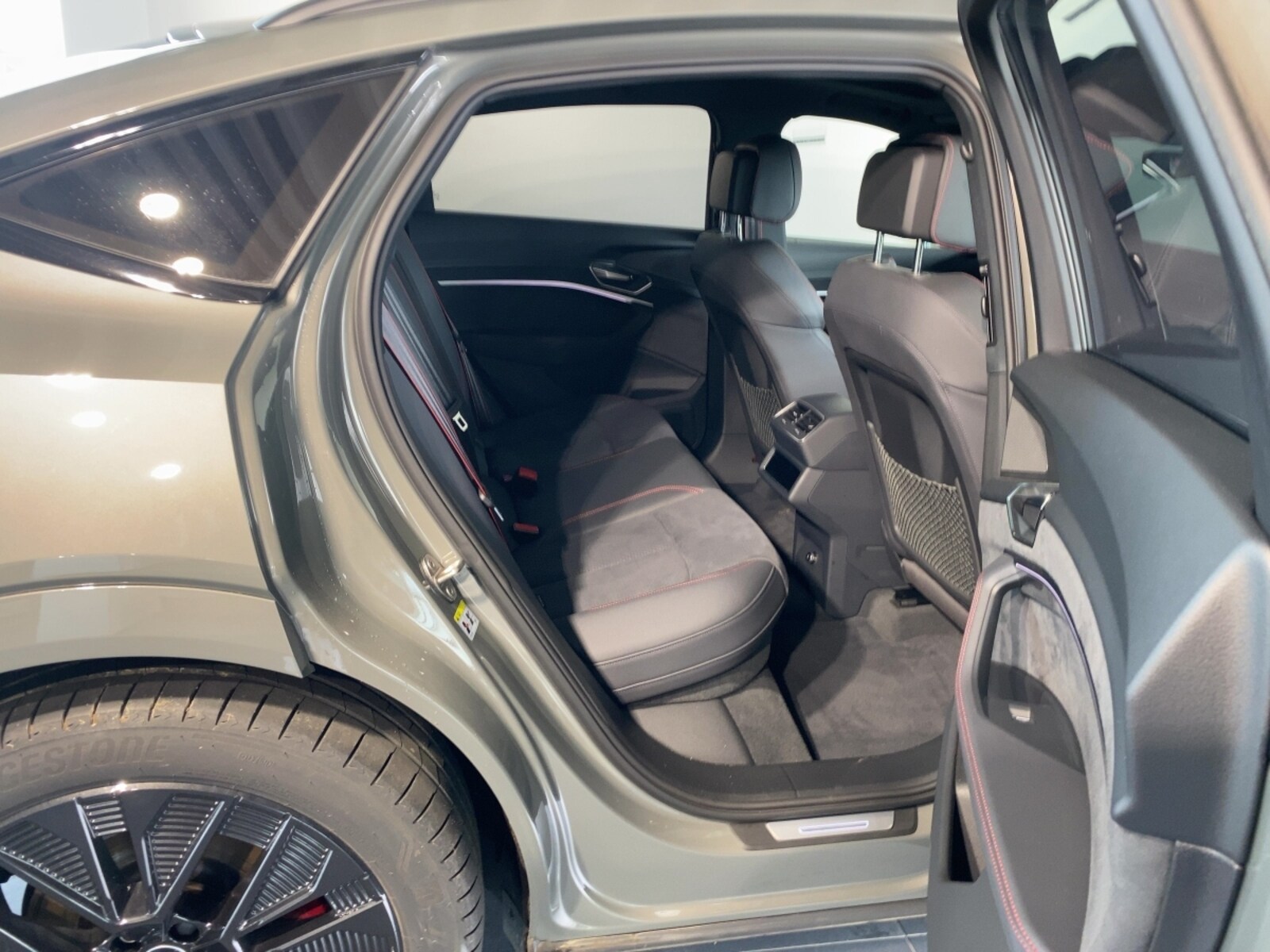 Audi Q8 Sportback e-tron – Bild 9