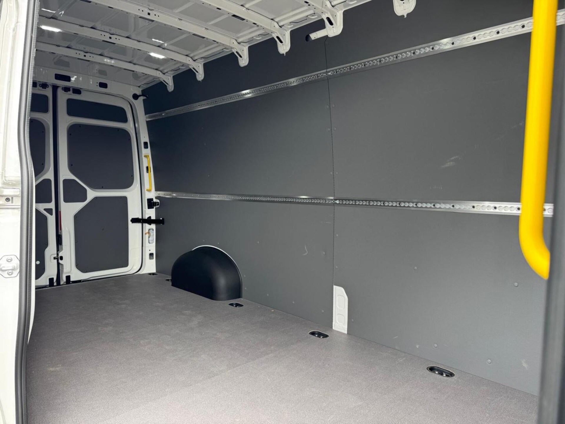 Volkswagen Crafter Kasten langer Radstand
