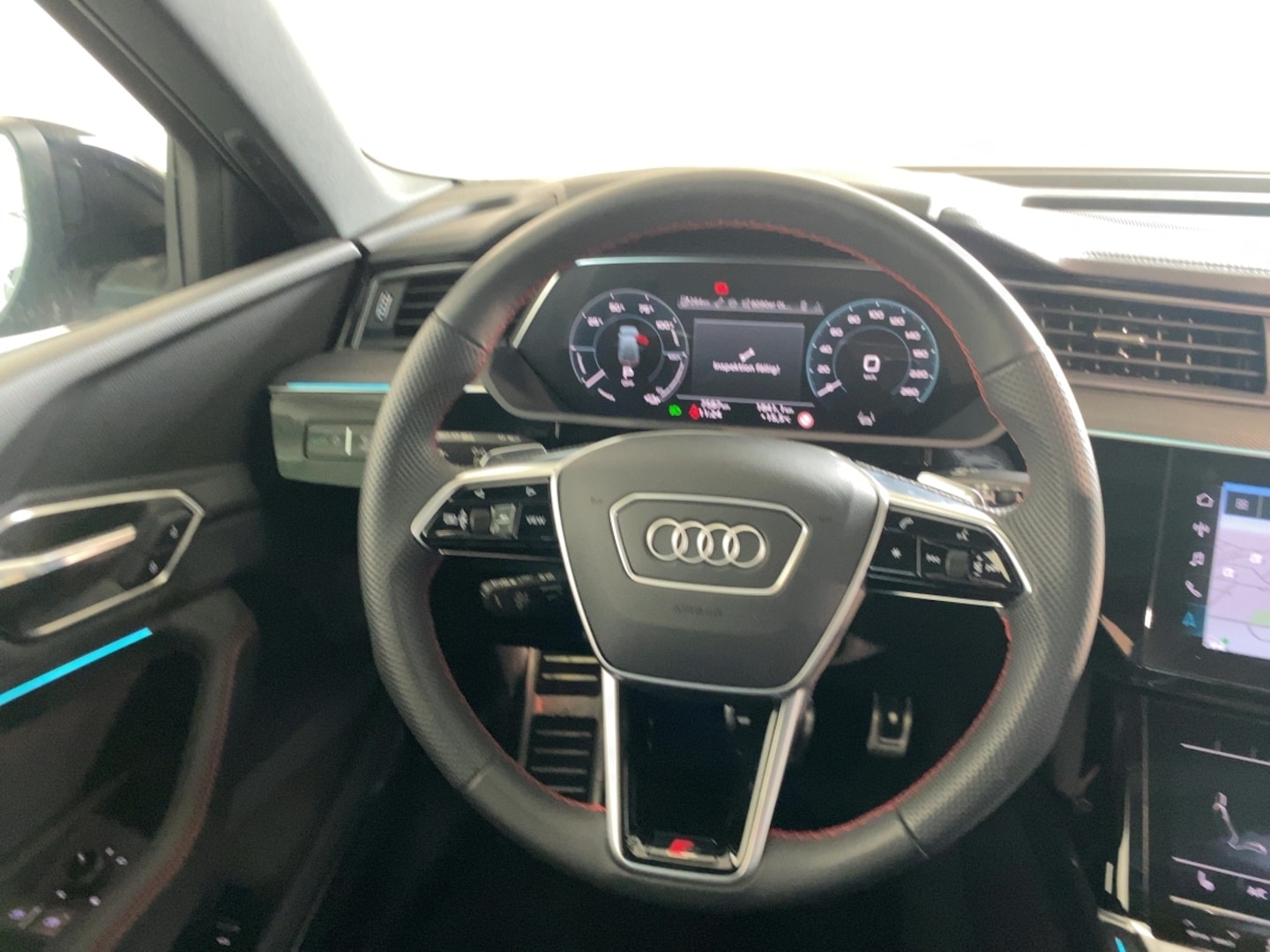 Bild über Audi Q8 Sportback e-tron S line 55 e-tron quattro - für weitere Informationen kontaktieren Sie den Audi Partner