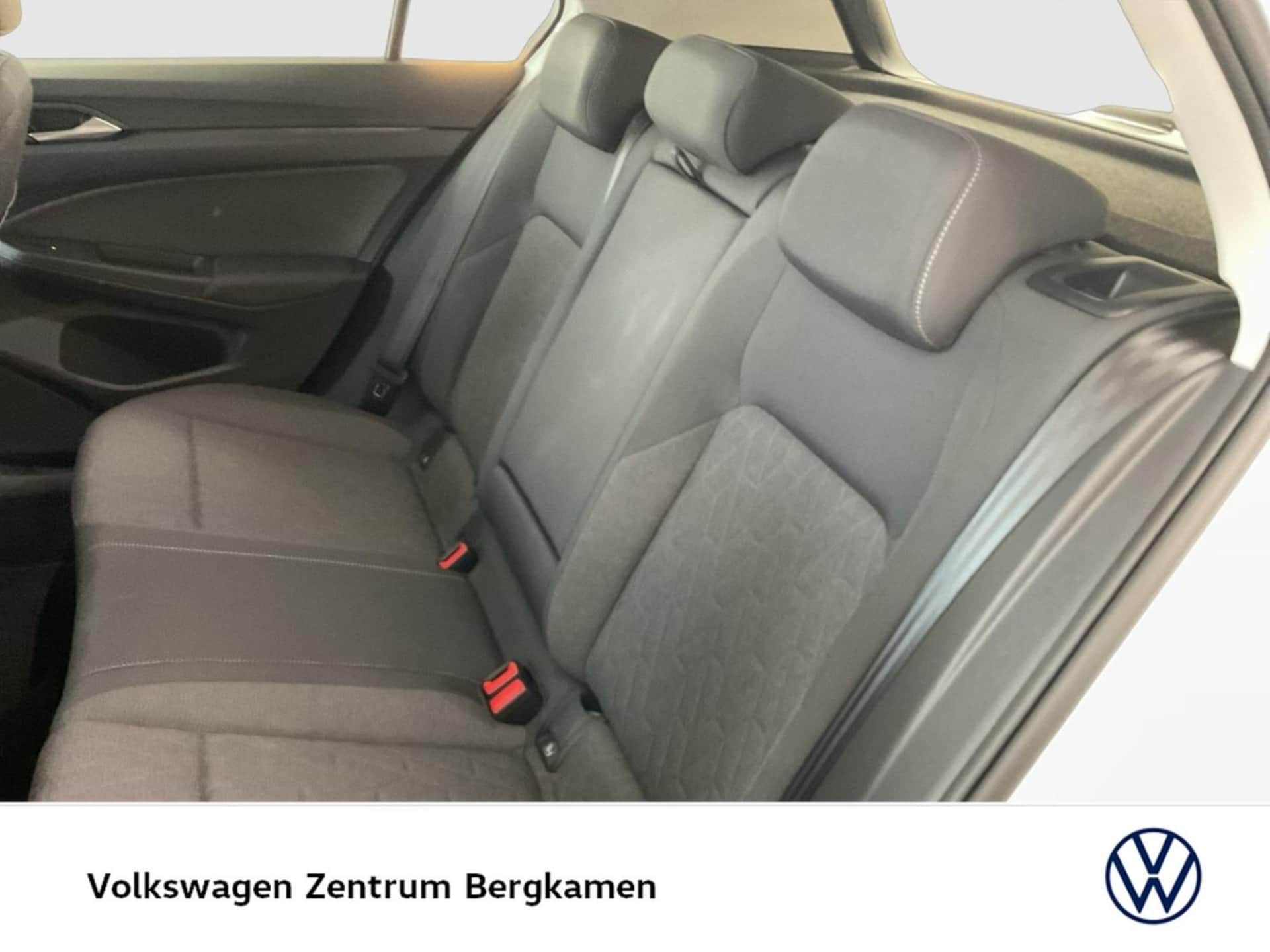 Volkswagen Golf Life