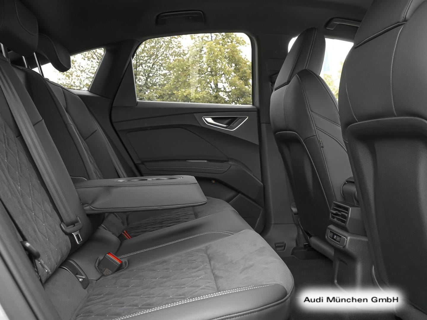 Bild über Audi Q4 Sportback e-tron 45 e-tron - für weitere Informationen kontaktieren Sie den Audi Partner