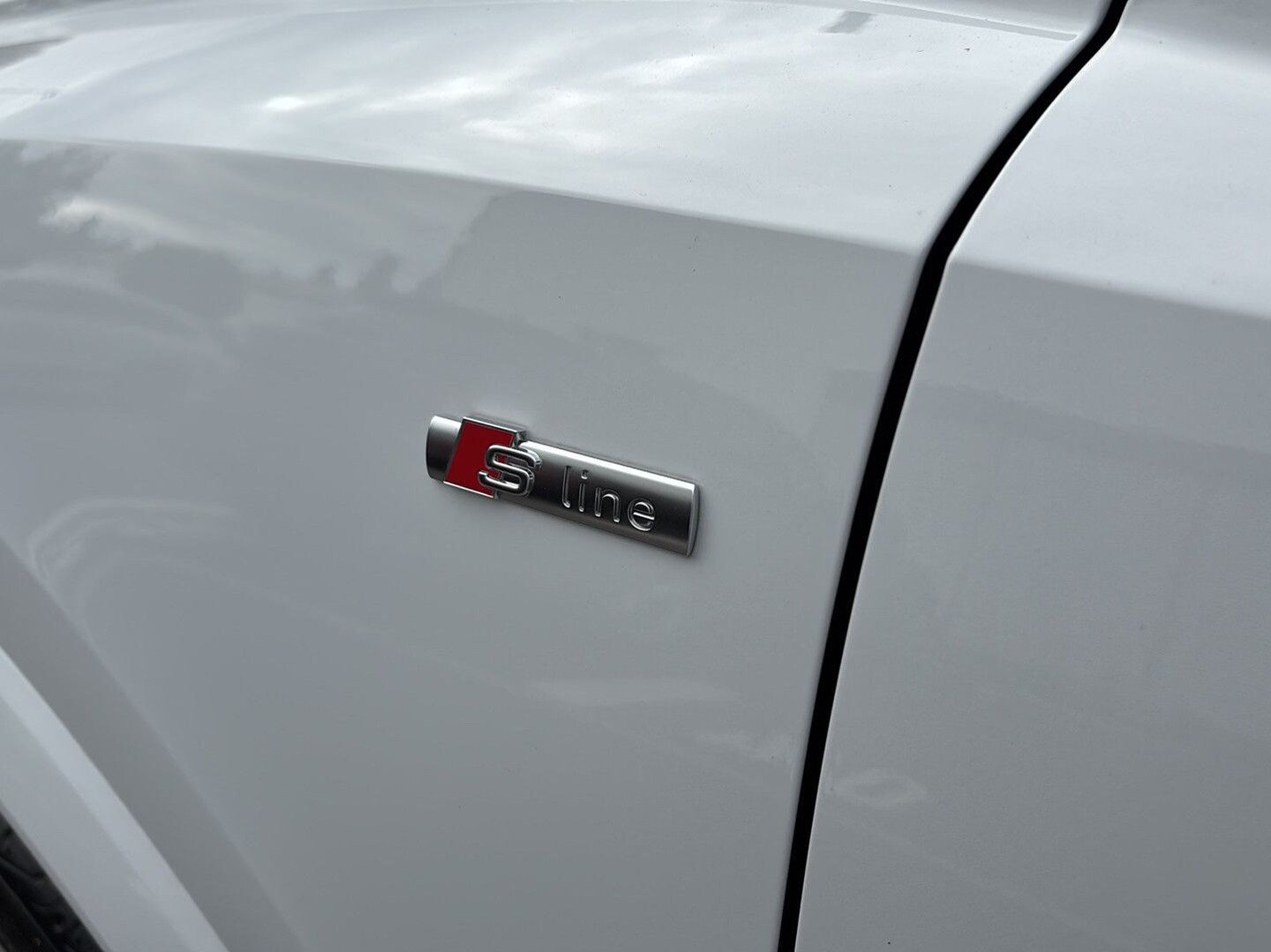 Bild über Audi Q3 TFSI quattro 180 kW S tronic - für weitere Informationen kontaktieren Sie den Audi Partner
