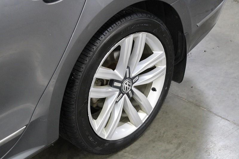 2017 Volkswagen Passat SE - Photo 10