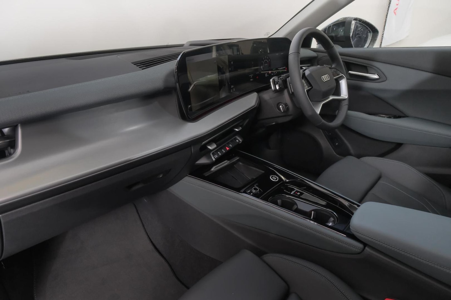 Image about Audi Q3 SUV TFSI quattro 150 kW launch edition