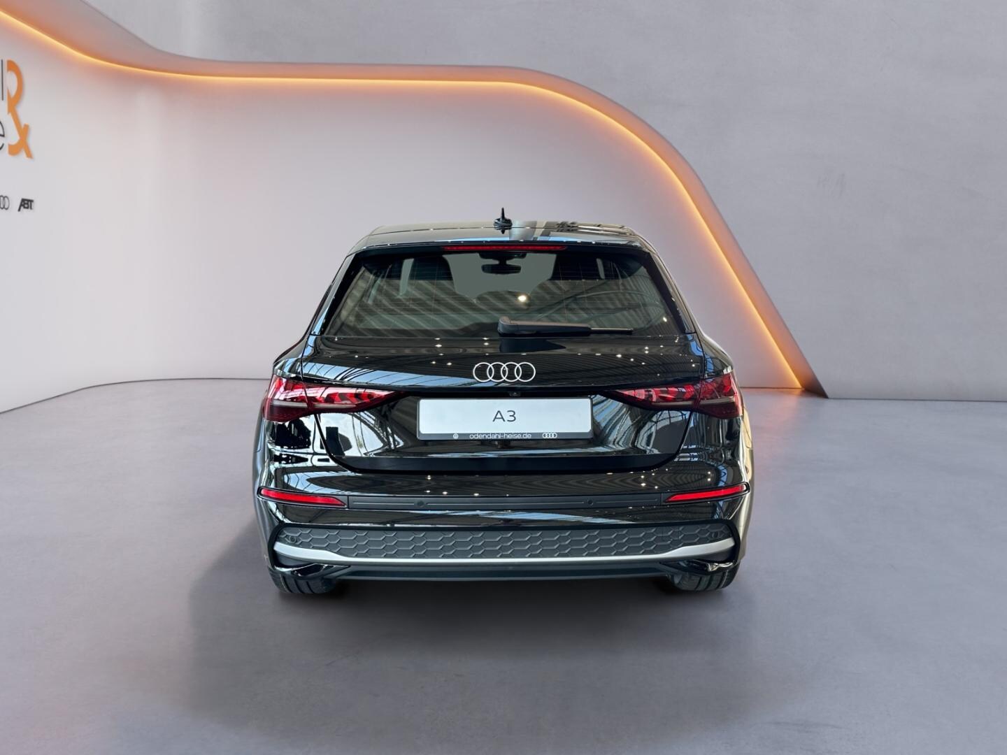 Bild über Audi A3 Sportback TFSI 110 kW S tronic - für weitere Informationen kontaktieren Sie den Audi Partner