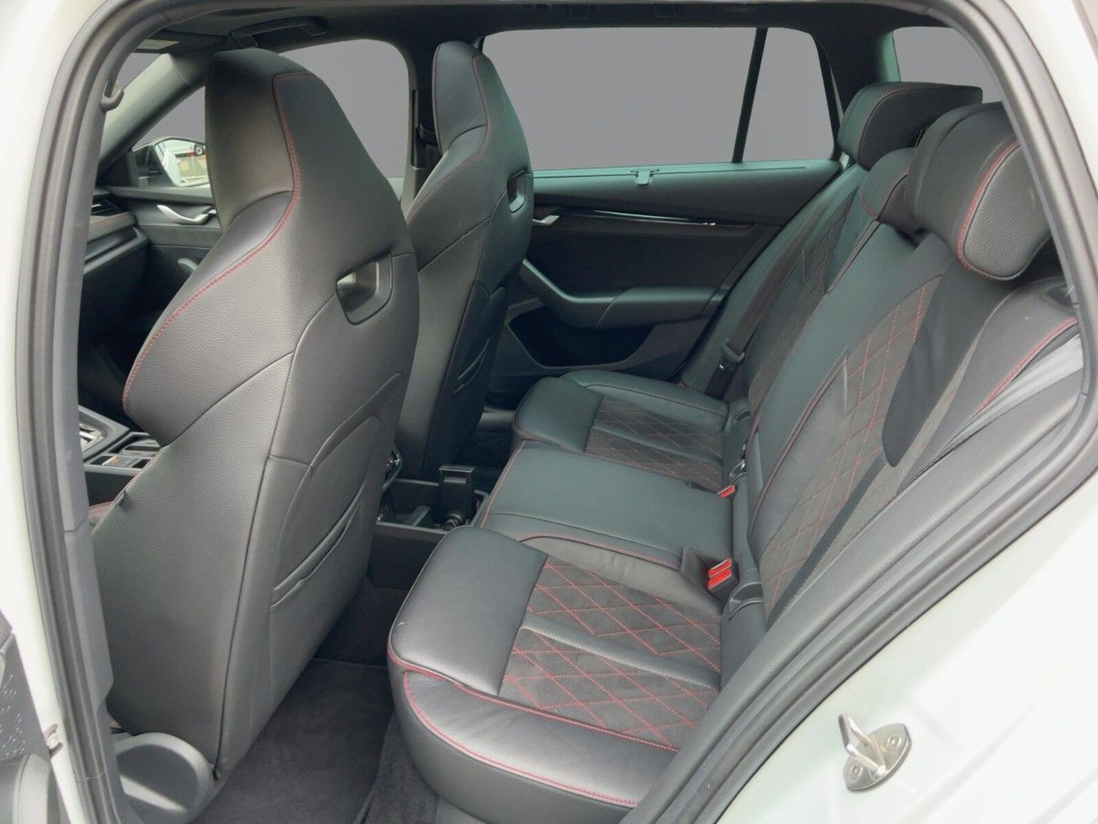 Škoda Octavia Combi – Bild 7