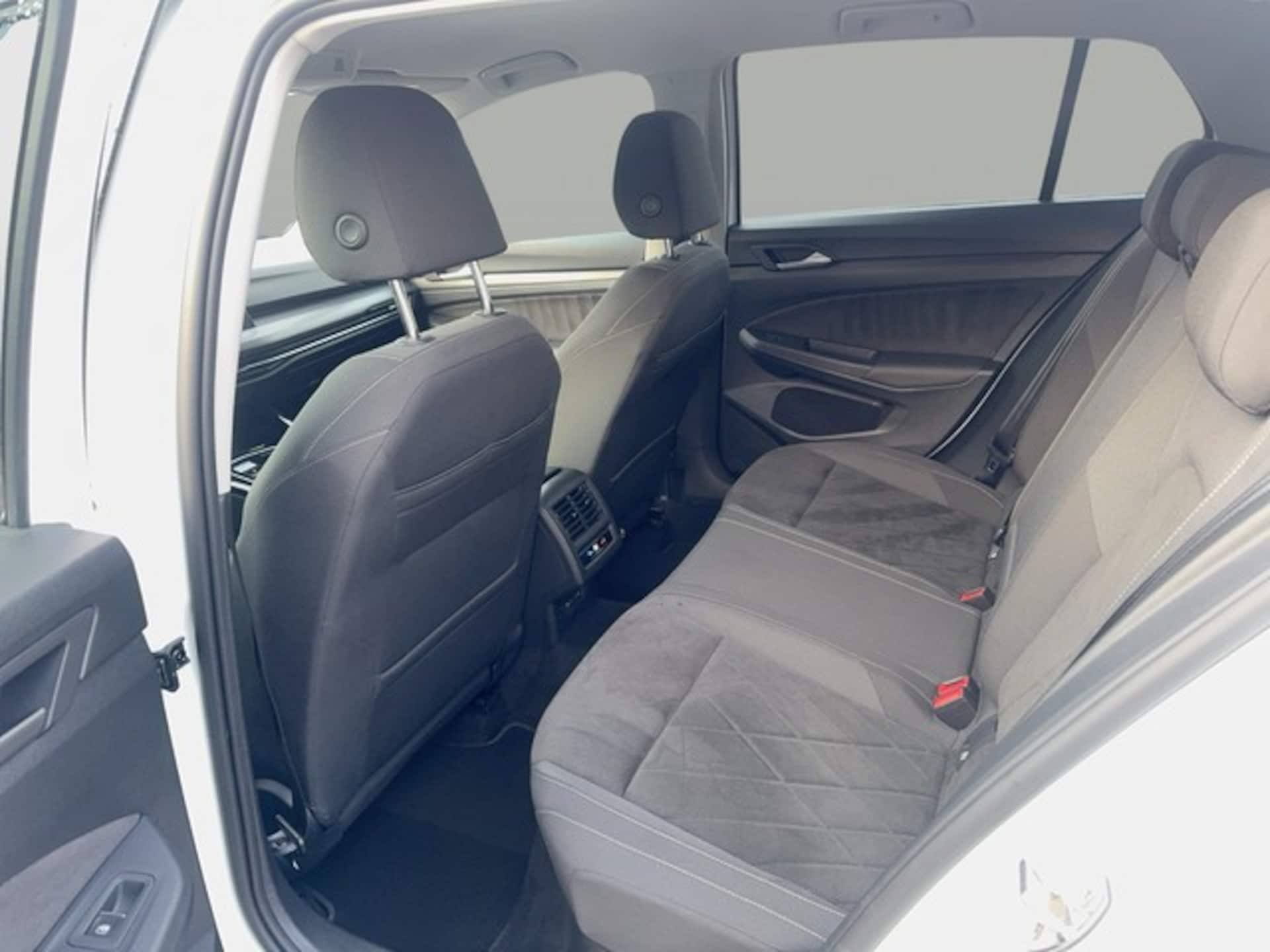 Volkswagen Golf Style