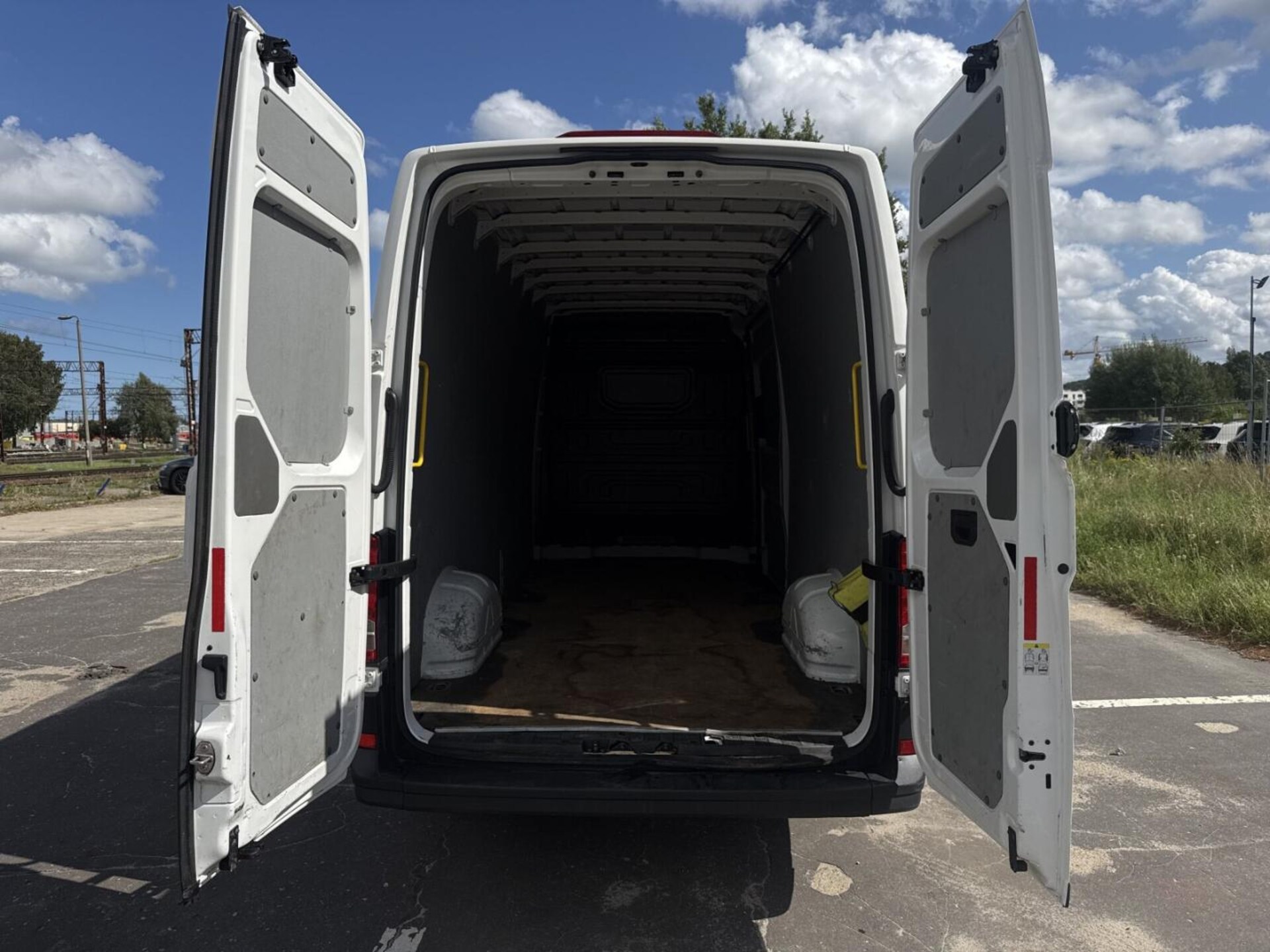 Volkswagen Crafter Furgon długi rozstaw osi