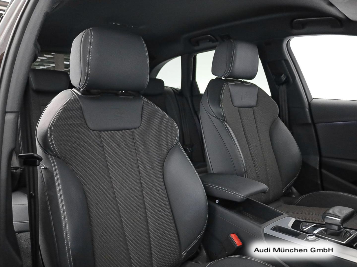 Bild über Audi A4 Avant S line 40 TFSI S tronic - für weitere Informationen kontaktieren Sie den Audi Partner