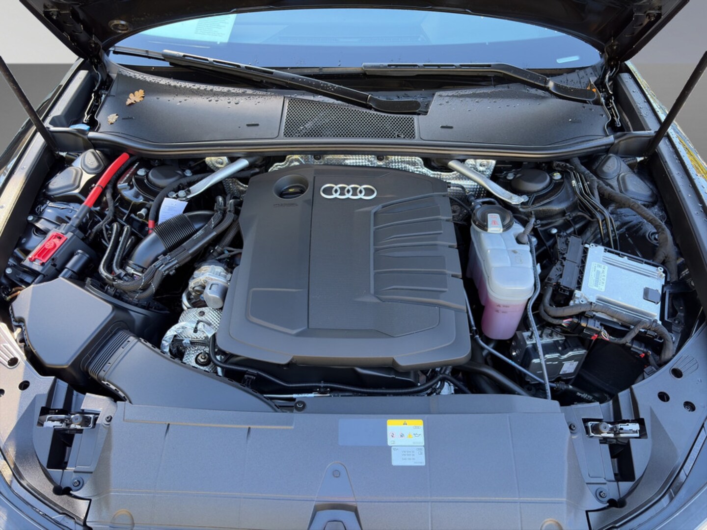 Bild über Audi A6 Avant advanced 40 TDI S tronic - für weitere Informationen kontaktieren Sie den Audi Partner