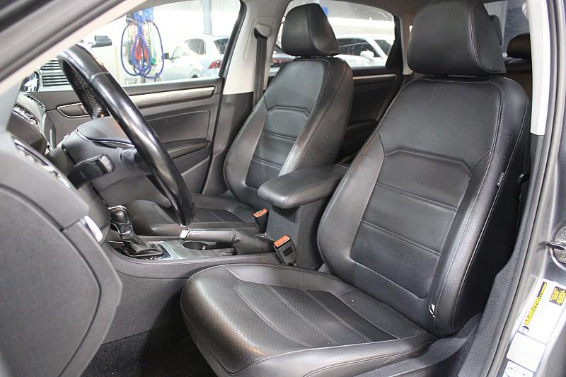 2017 Volkswagen Passat SE - Photo 14