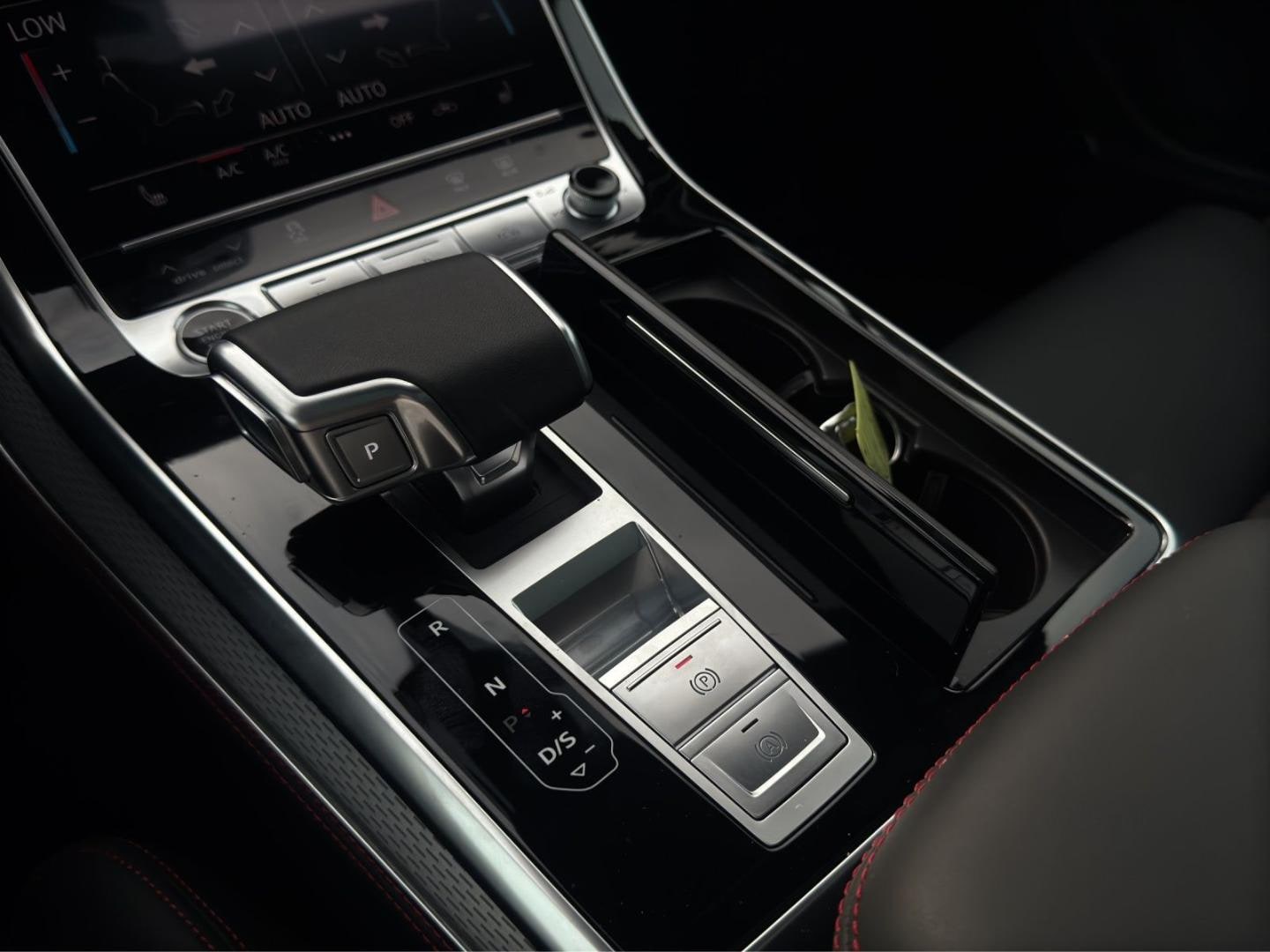 Bild über Audi Q7 SUV TFSI e S line business TFSI e quattro 360 kW tiptronic - für weitere Informationen kontaktieren Sie den Audi Partner