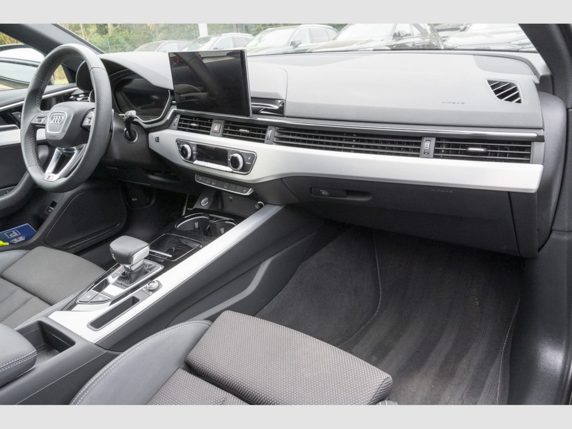Audi A4 Avant S line